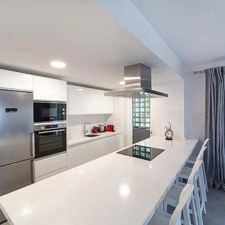 By Riva - Modern, Contemporary 3bed Dama De Noche Puerto Banus Apartment Marbella
